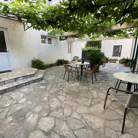 Guesthouse Tri Palme Bečići Екстериор снимка