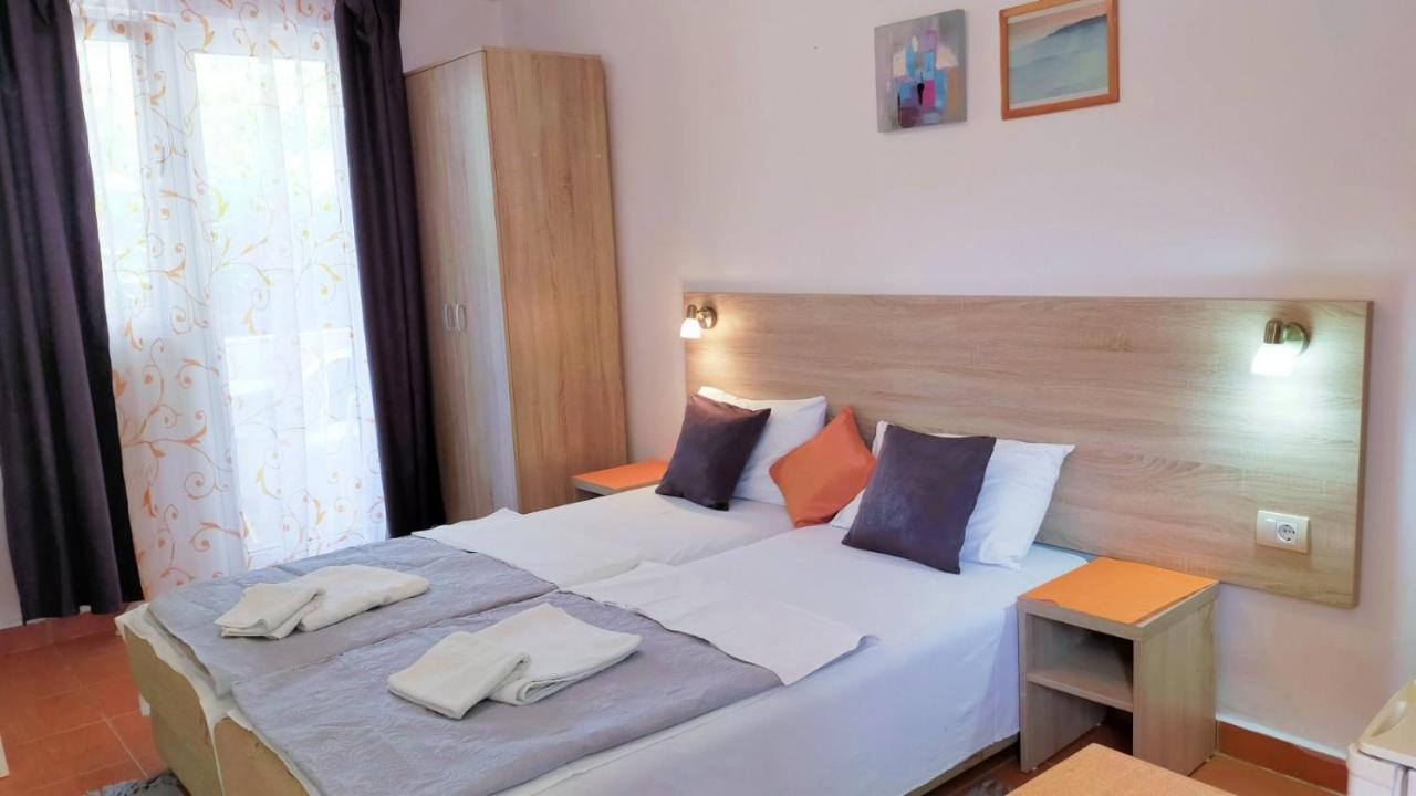 Guesthouse Tri Palme Bečići Екстериор снимка
