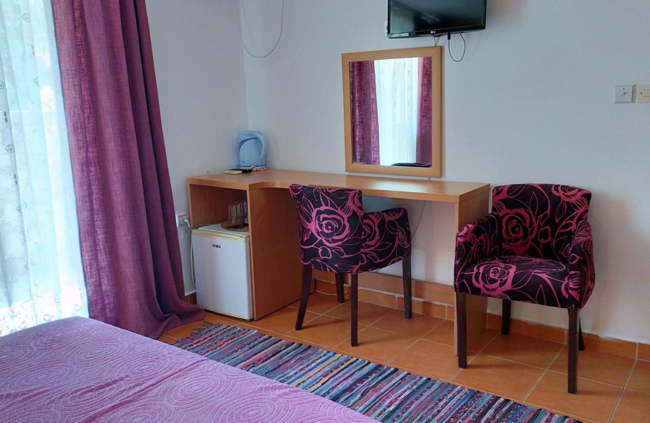 Guesthouse Tri Palme Bečići Екстериор снимка