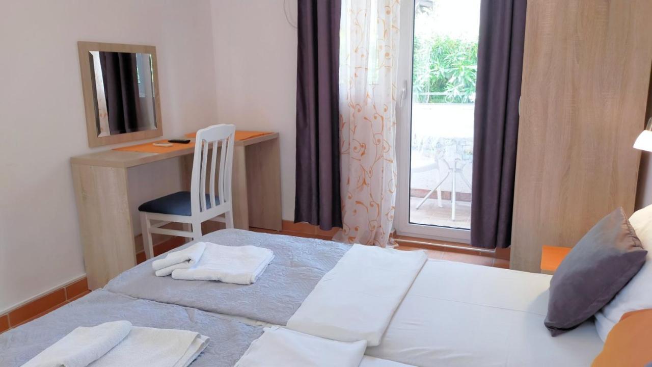 Guesthouse Tri Palme Bečići Екстериор снимка