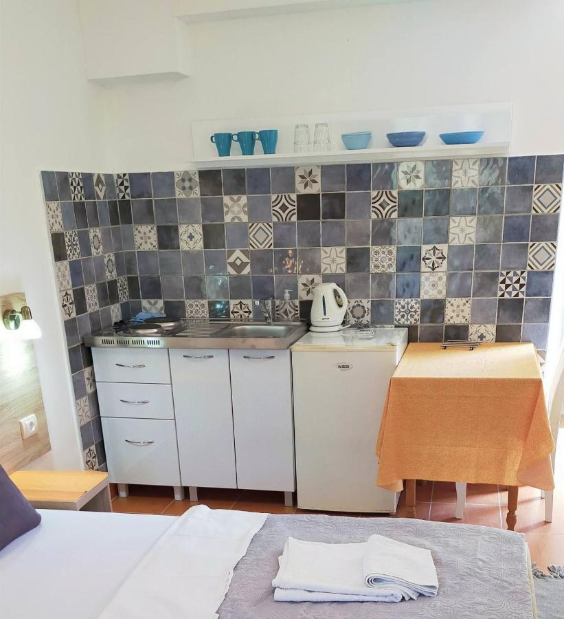 Guesthouse Tri Palme Bečići Екстериор снимка