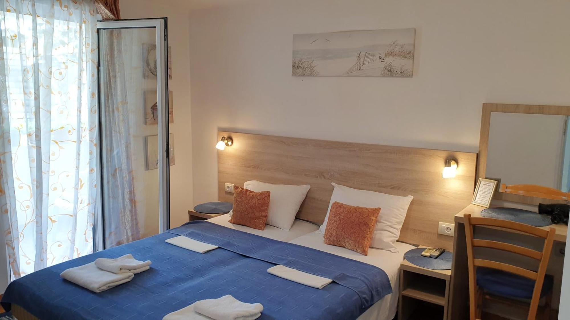 Guesthouse Tri Palme Bečići Екстериор снимка