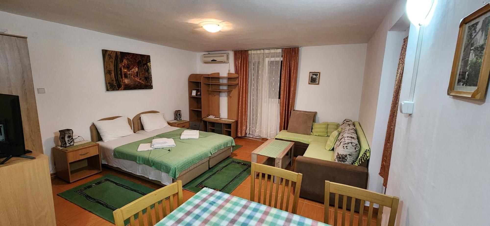 Guesthouse Tri Palme Bečići Екстериор снимка
