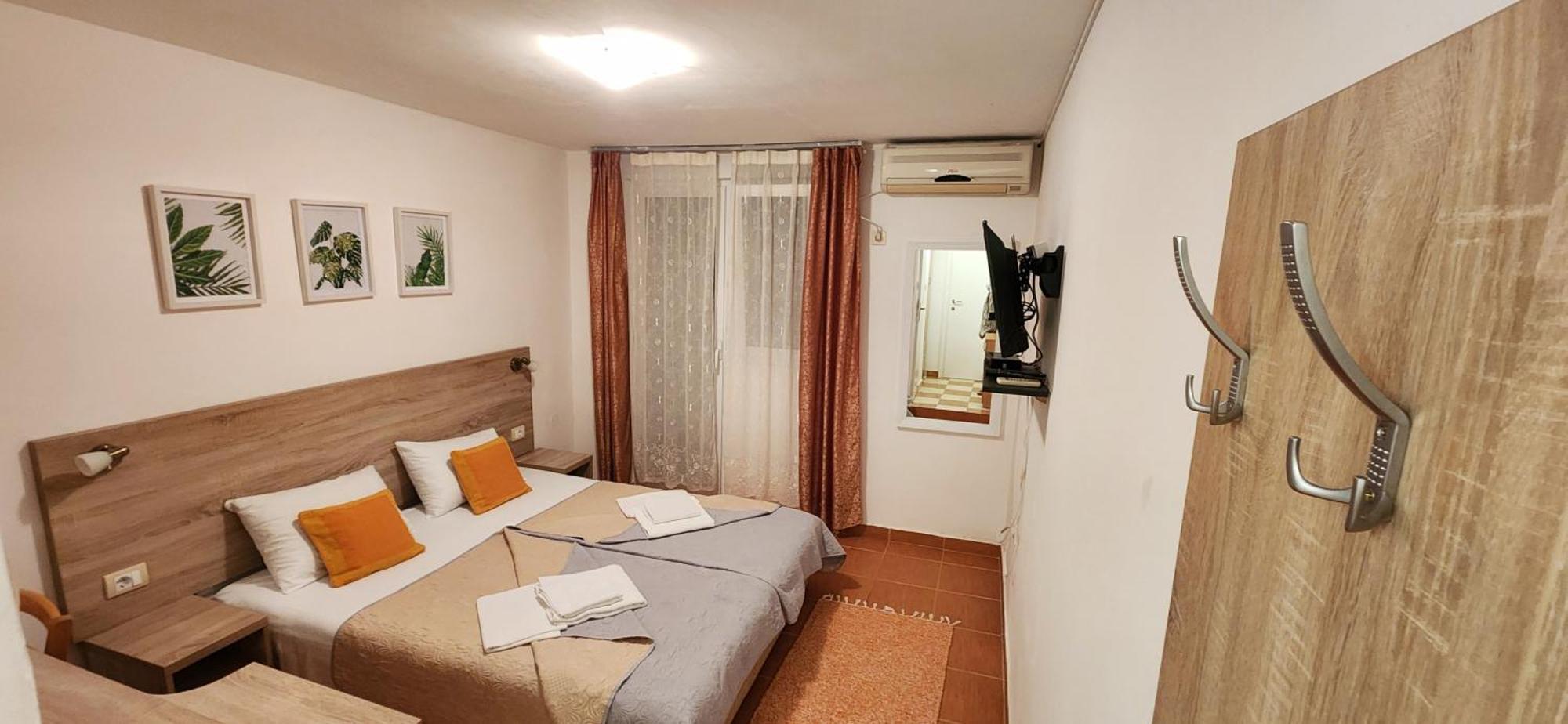 Guesthouse Tri Palme Bečići Екстериор снимка
