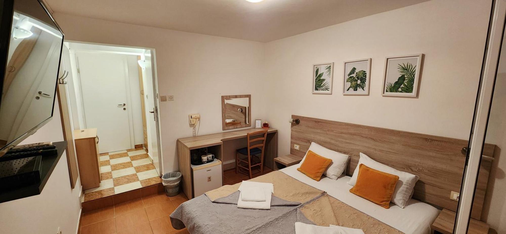 Guesthouse Tri Palme Bečići Екстериор снимка