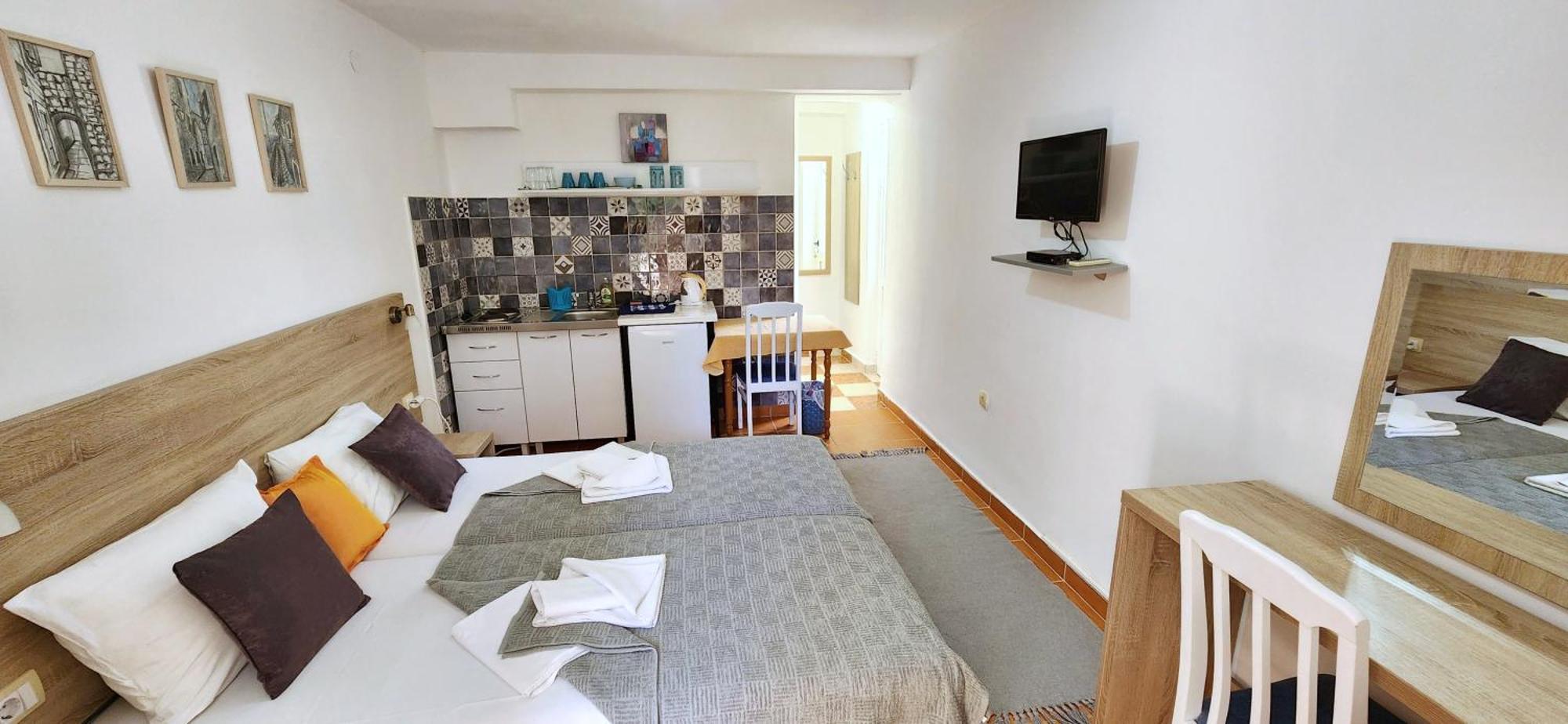 Guesthouse Tri Palme Bečići Екстериор снимка